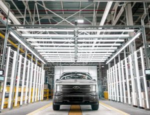 Ford’dan yeni karar: F-150 Lightning üretimi durduruldu