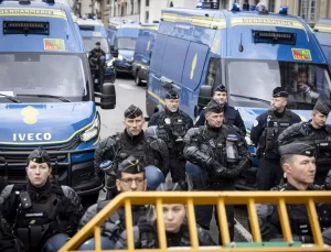 Fransa’da çiftçiler AB-MERCOSUR anlaşmasını protesto etti