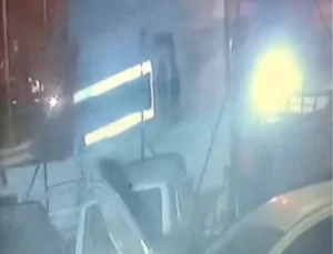 Freni Boşalan Kamyon İş Yerine Girdi