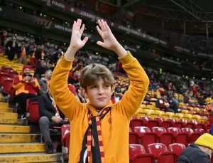 Galatasaray, Tottenham’a 3-4-1-2 ile Çıktı