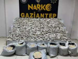Gaziantep’te Uyuşturucu Operasyonu: 3 Milyon Sentetik Hap ve 27 Kilo Metamfetamin Ele Geçirildi