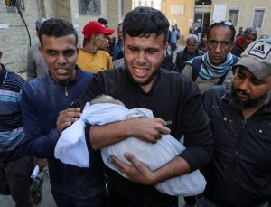 Gazze’de can kaybı 43 bin 712’ye yükseldi