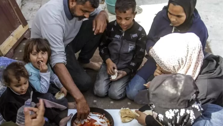 Gazze’de Filistinliler Büyük Zorluklarla Mücadele Ediyor