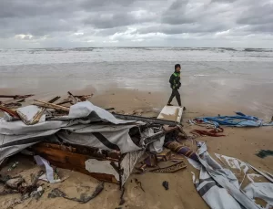 Gazze’de Filistinliler Kış Koşullarında Zor Günler Geçiriyor