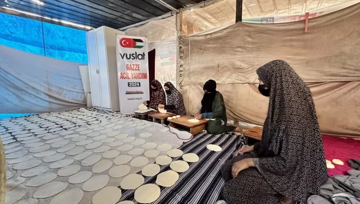 Gazze’de Günlük 2 Bin Ekmek Dağıtılıyor
