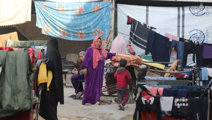 Gazze’deki Filistinliler İnsani Krizle Yüz Yüze