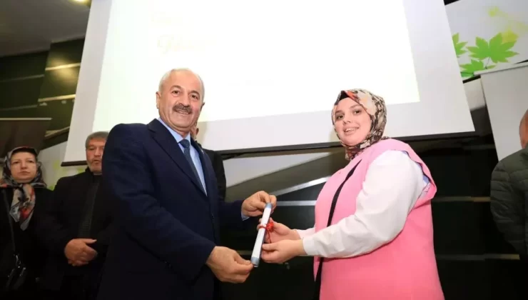 Gebze’de 1250 Hak Sahibine Tapuları Teslim Edildi