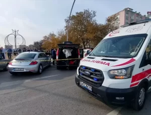 Gebze’de Park Halindeki Minibüste Ceset Bulundu