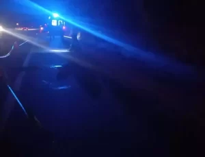 Gediz’de Minibüs Yayaya Çarptı, Sürücü Kaçtı