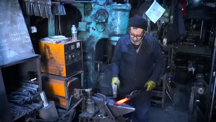 Geleneği Sürdüren Demir Ustası