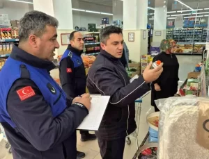 Gemlik’te Zabıta Ekiplerinden Zincir Marketlere Fiyat Denetimi
