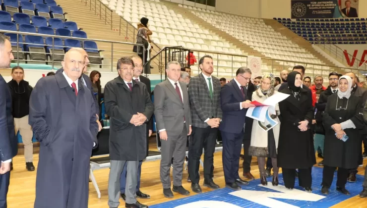 Gençlik ve Spor Bakanı Bak: ‘Kitap, En İyi Dosttur’