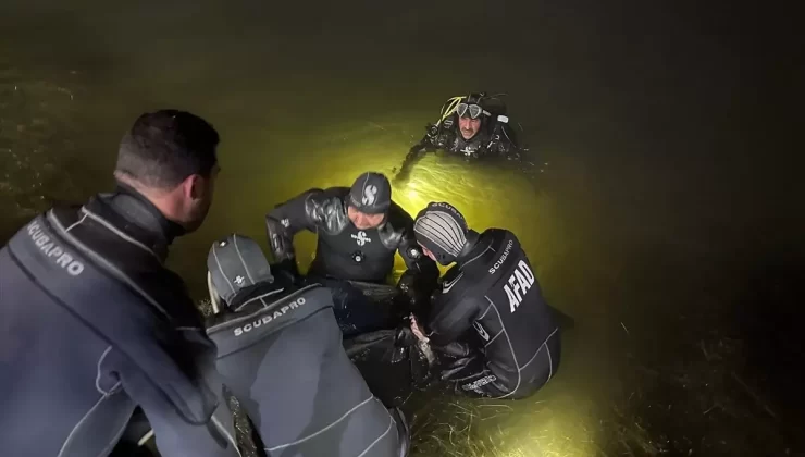 Gölete Düşen Otomobilin Sürücüsü Hayatını Kaybetti