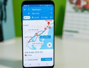 Google Haritalar, “hız tuzağı” uyarılarını “polis” olarak güncelledi