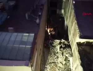 Güngören’de çöken binanın enkazında kalan bir işçiyi kurtarma çalışmaları 2’nci gününde sürüyor (Havadan görüntüler)