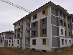 Gürün’de Depremzede Vatandaşlar İçin TOKİ Konutları Tamamlanıyor