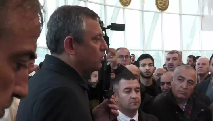 Güzelbahçe Belediye Başkanı Mustafa Günay’ın Oğlu Onur Günay’ın Cenaze Töreni Düzenlendi