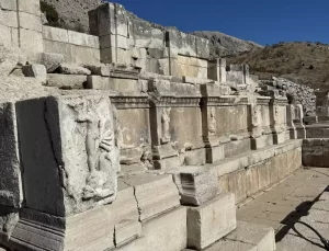 Hadrianus Çeşmesi’nin Restorasyonu Başladı