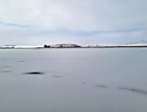 Hafik Gölü Buzla Kapaşır