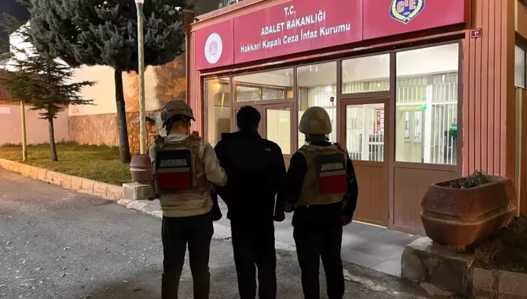 Hakkari’de 14 Tutuklama