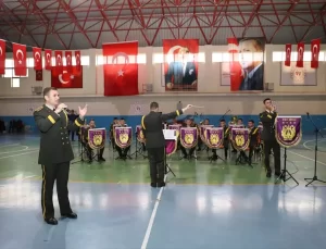 Hakkari’de Bando Konseri