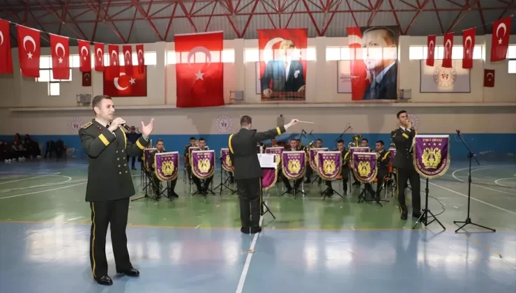 Hakkari’de Bando Konseri