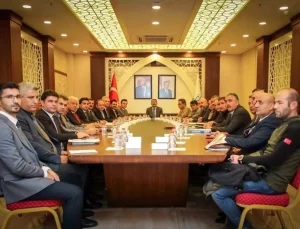 Hakkari’de Karla Mücadele ve Alınacak Önlemler Toplantısı Düzenlendi