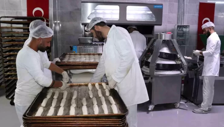 Haliliye Belediyesi’nden İhtiyaç Sahiplerine Ekmek ve Yemek Desteği