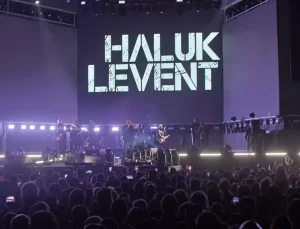 Haluk Levent Antalya’da Hayranlarıyla Buluştu