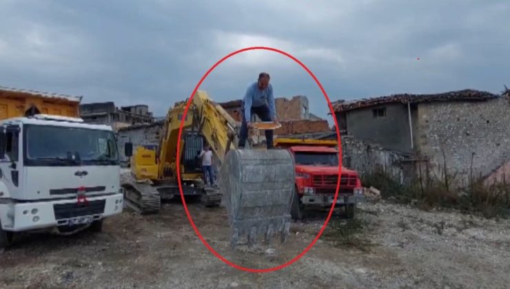 Hatay’da kepçenin kovasında künefe çeviren operatör ilgi odağı oldu