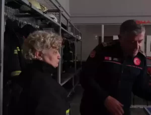 Hayali Gerçekleşti: 67 Yaşındaki Kadın İtfaiyeci Oldu