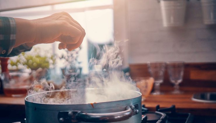 Her mutfakta var ve felç riskini artırıyor: Fazla tüketince zehre dönüşüyor