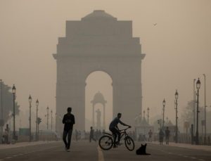 Hindistan zehirli dumanla mücadele ediyor