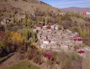 Hizan’ın Taş Evleri Fotoğraf Tutkunlarını Çağırıyor