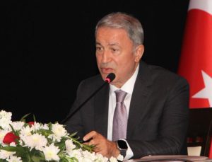 Hulusi Akar: Mehmetçik teröristleri kazdıkları çukurlara gömdü