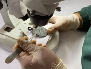 Hz. Süleyman’a Ait Kolye Ucu Bulundu