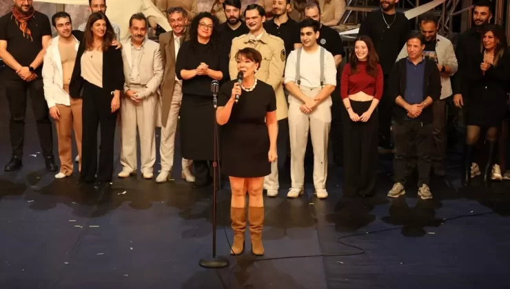 İBB Tiyatroları’ndan Yeni Oyun: ‘Gözlerimi Kaparım Vazifemi Yaparım’