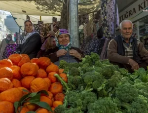İBB Verilerine Göre Sebze ve Meyve Fiyatlarında Yüzde 200’ü Aşan Artış