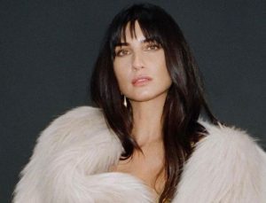 İkizler büyüdü! Oyuncu Tuba Büyüküstün kızlarıyla video paylaştı