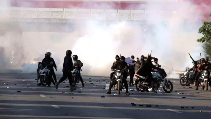 Imran Khan Destekçileri ile Polis Çatıştı