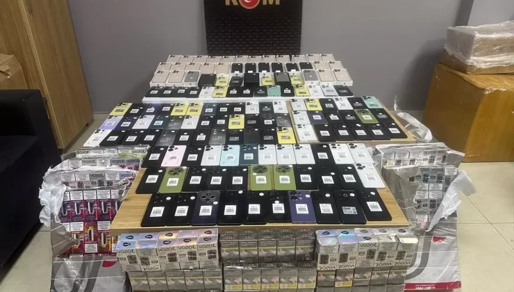İnegöl’de Kaçak Telefon ve Sigara Operasyonu