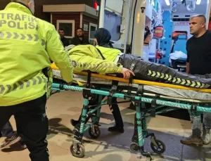 İnegöl’de Kamyonet Çarpan Polis Memuru Yaralandı