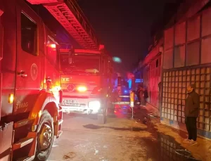 İnegöl’de Mobilya İmalathanesinde Yangın