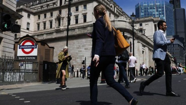 İngiltere’de işsizlik beklentilerin üzerinde arttı