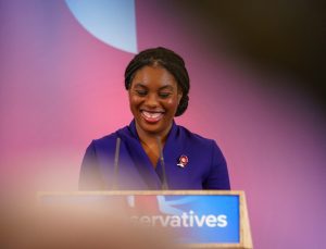 İngiltere’de Muhafazakar Parti’nin yeni lideri Kemi Badenoch oldu