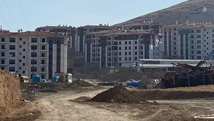 İş Makinesi Kazasında İki Genç Hayatını Kaybetti