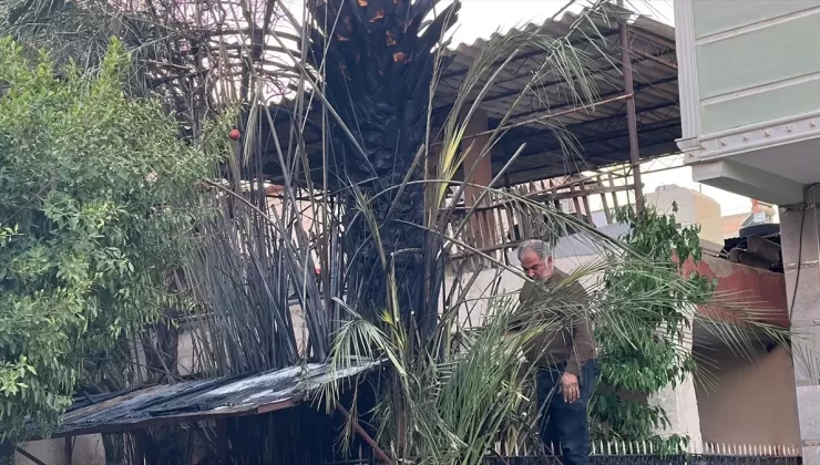 İskenderun’da Bahçede Yangın