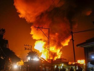 İsrail sivilleri vurmaya devam ediyor: Evlere düzenen saldırıda 50’si çocuk 84 kişi öldü