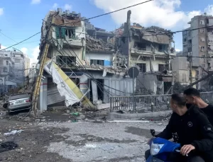 İsrail’in Beyrut’a Hava Saldırıları Devam Ediyor