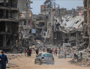 İsrail’in saldırılarını sürdürdüğü Gazze’de can kaybı 43 bin 469’a yükseldi